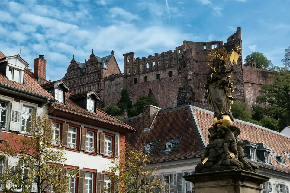 Heidelberg Heidelberg — Universitätsstadt mit dem Schloss über der Altstadt und der ältesten Universität Deutschlands
