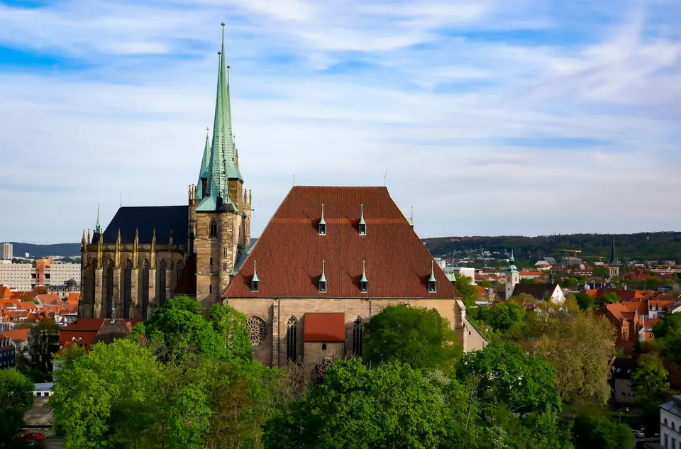 Krämerbrücke in Erfurt — Europas längste durchgängig bebaute Brücke und Wahrzeichen der Thüringer Landeshauptstadt